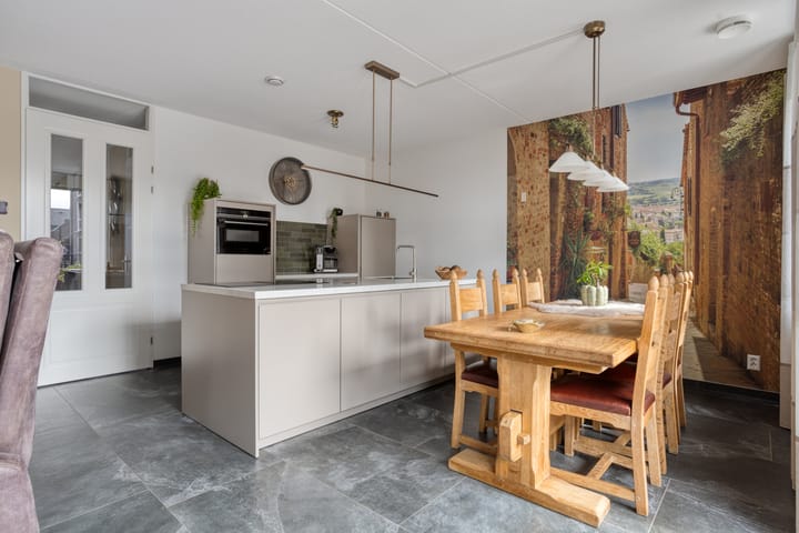 Foto 2 van Colognekaai 2-B