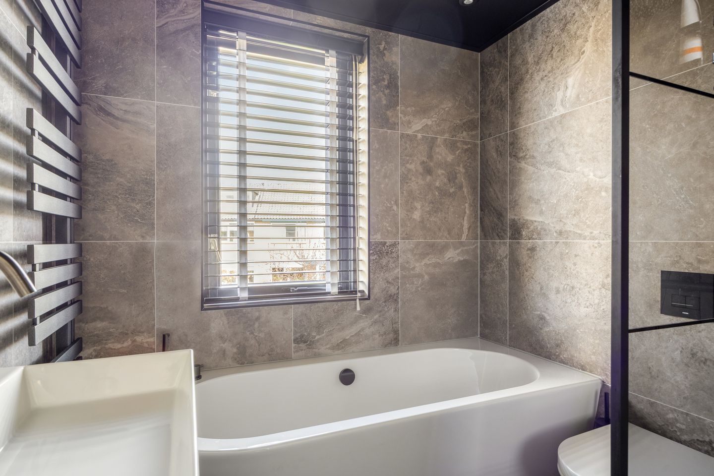 Photo 34 of Prins Bernhardstraat 3