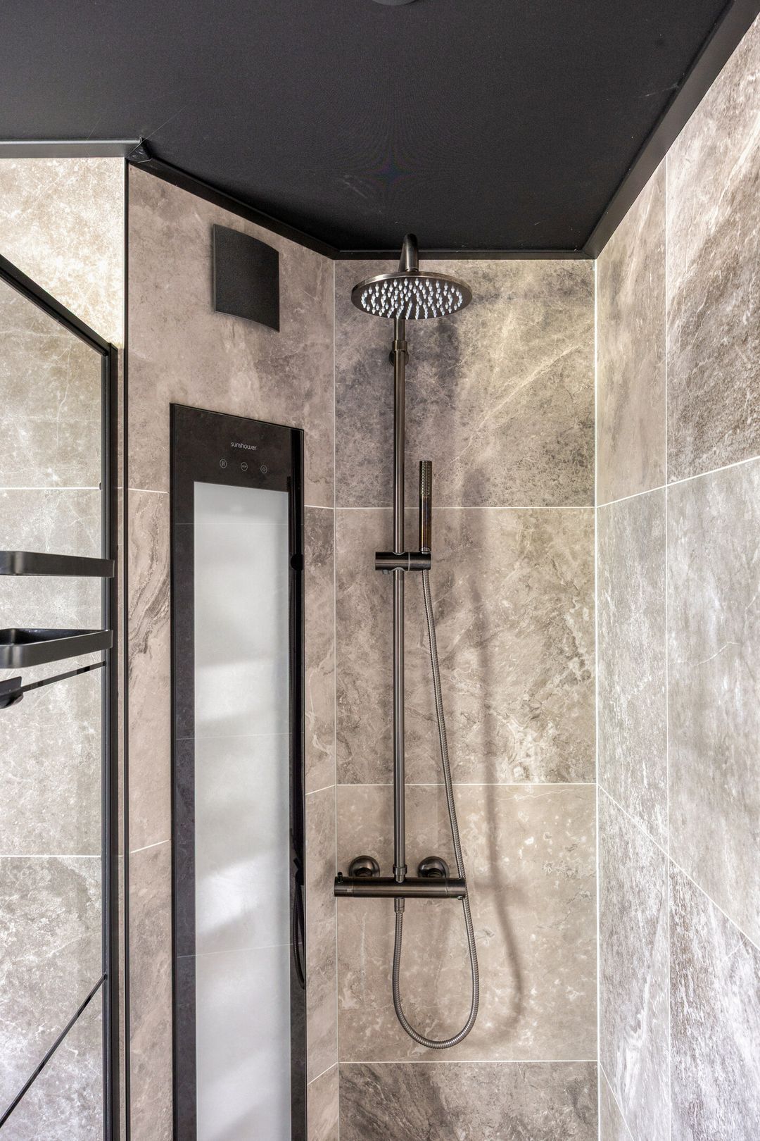 Photo 38 of Prins Bernhardstraat 3