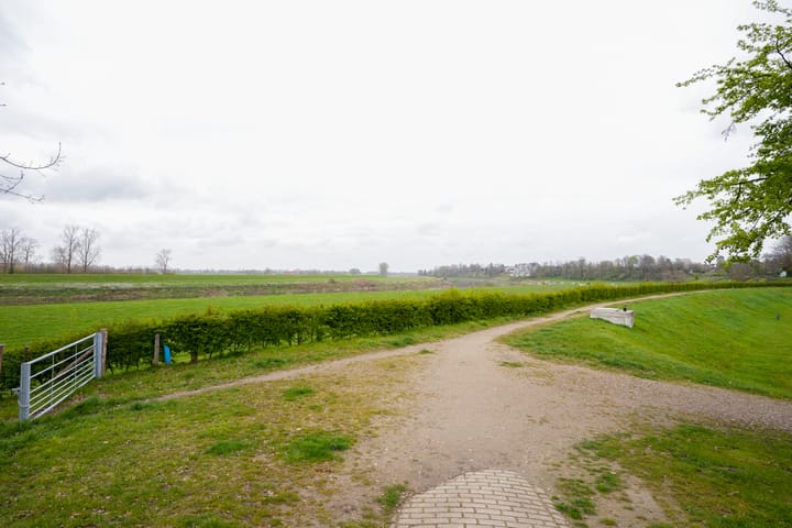 Photo 5 of De Bath 38