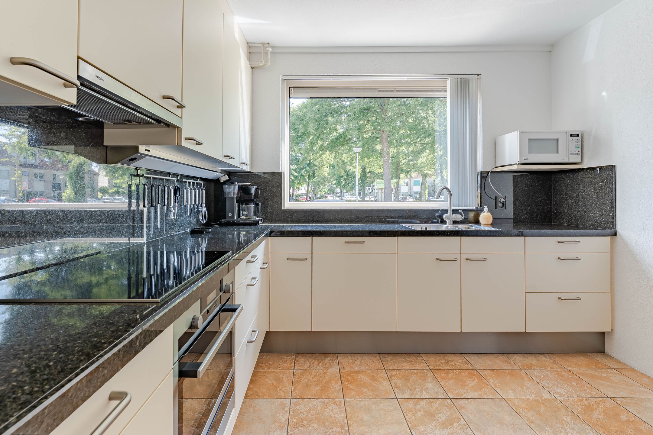 Photo 9 of Roosje Voshoeve 68