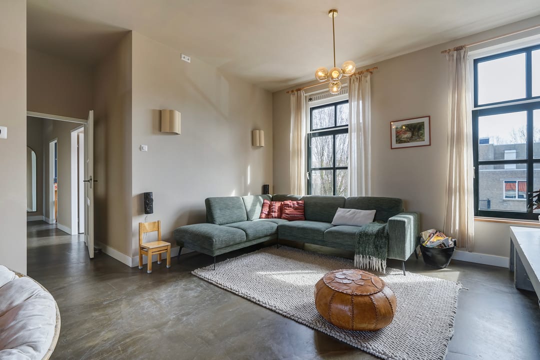 Spacious Top-Floor Apartment with Roof Terrace Near Scheveningen Beach — 13