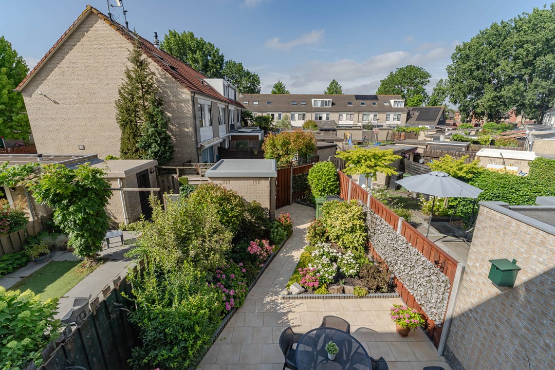 Photo 16 of Roosje Voshoeve 68