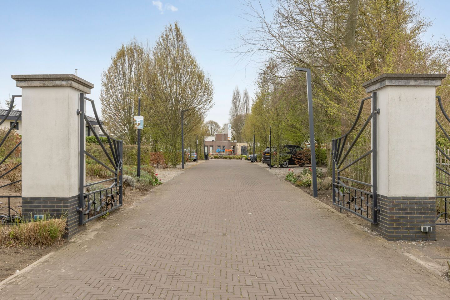 Foto 4 van Rijksstraatweg 186-311