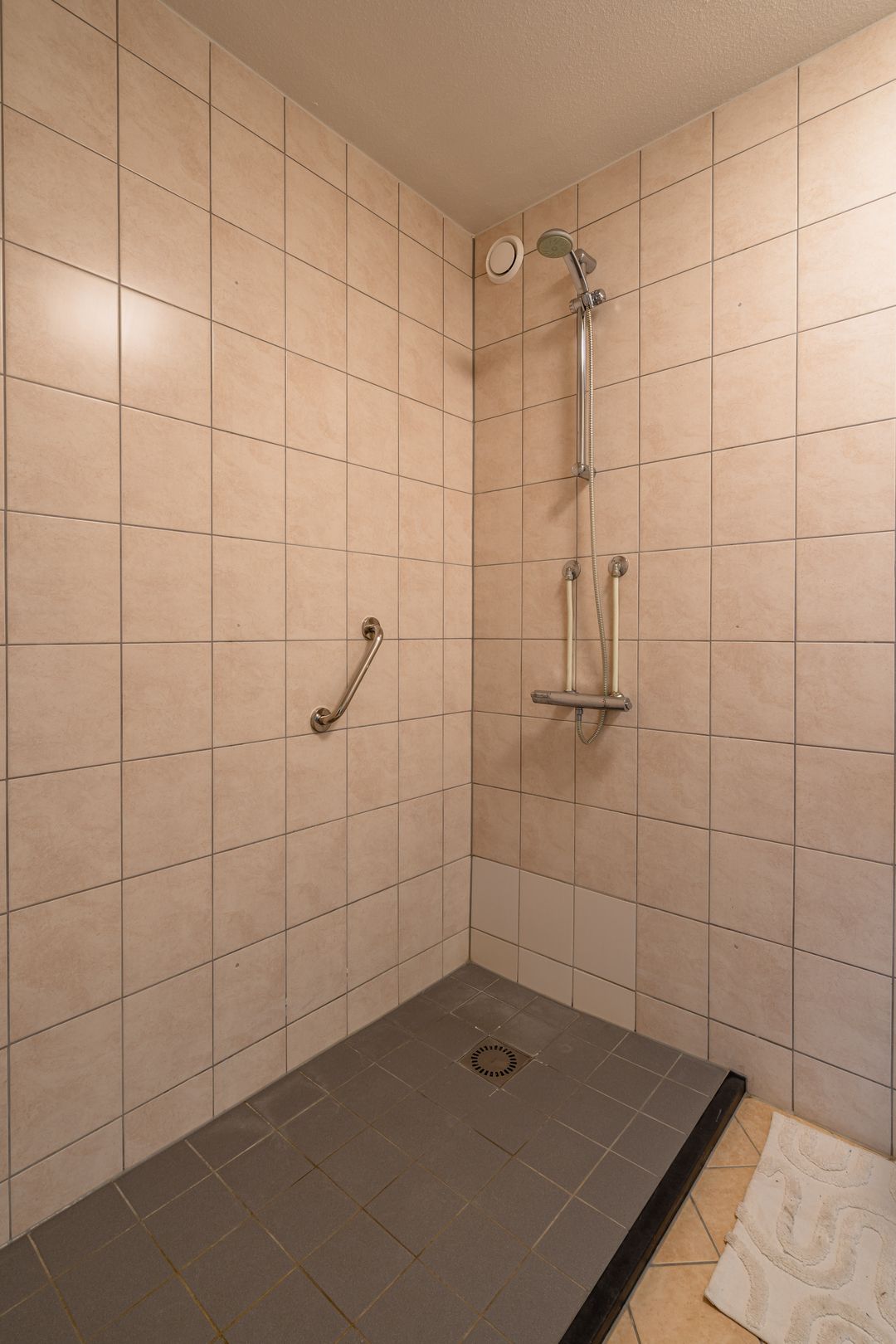 Foto 32 van Joliotplaats 640