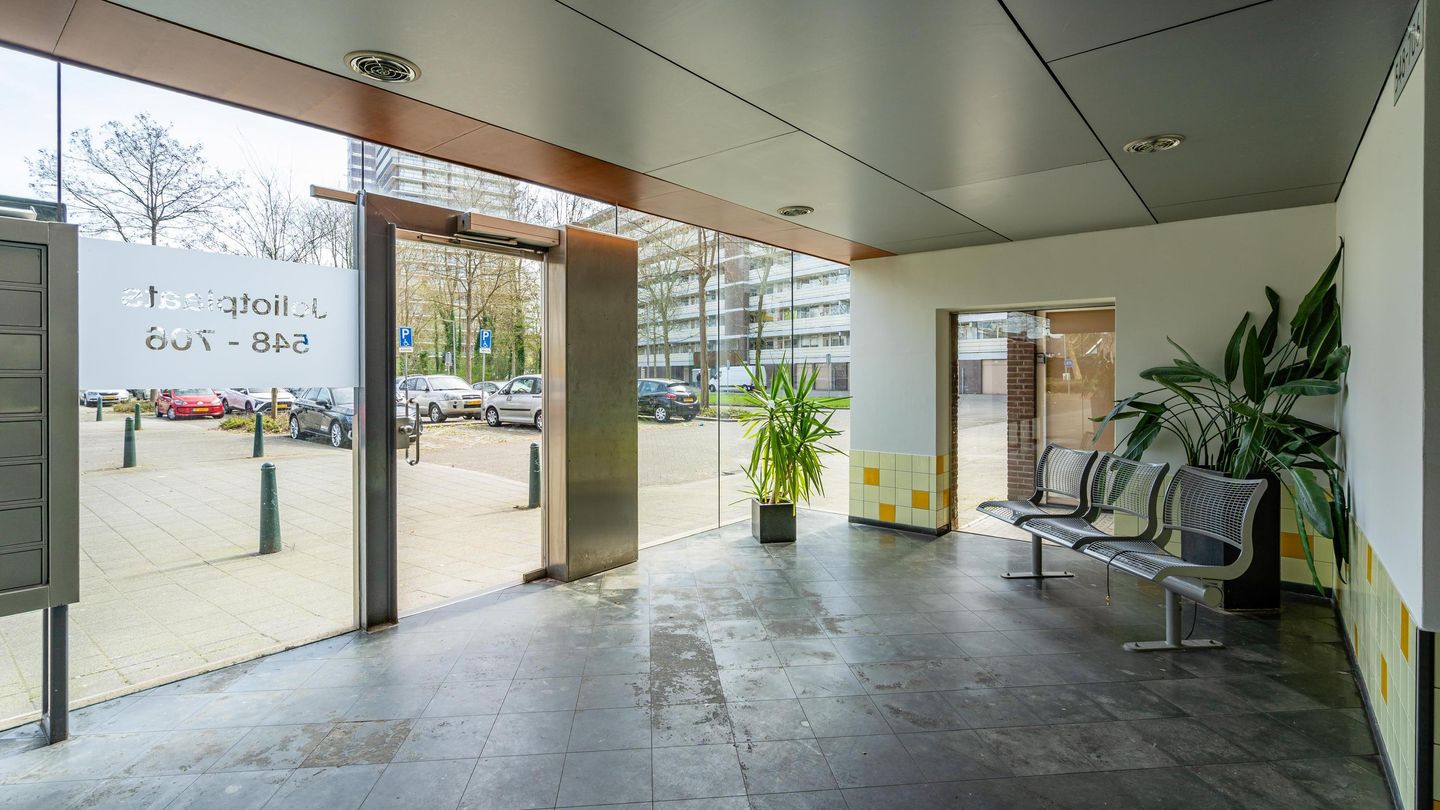 Foto 44 van Joliotplaats 640