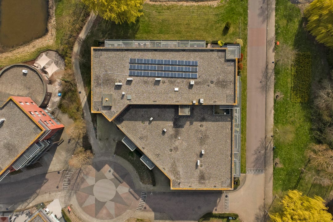 Photo 38 of Polaris 27