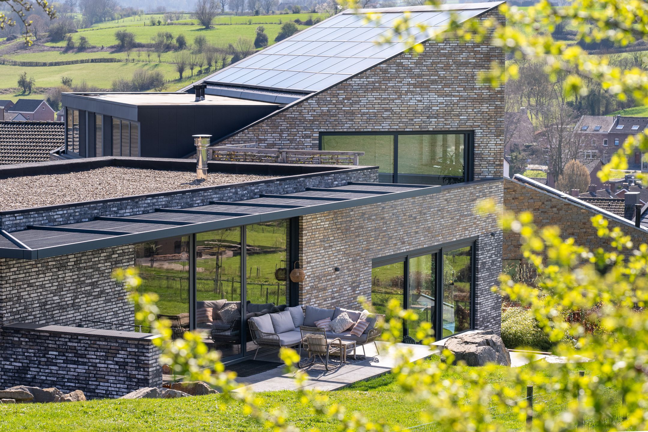 Luxury Villa with Panoramic Views in the Limburg Hills — 18