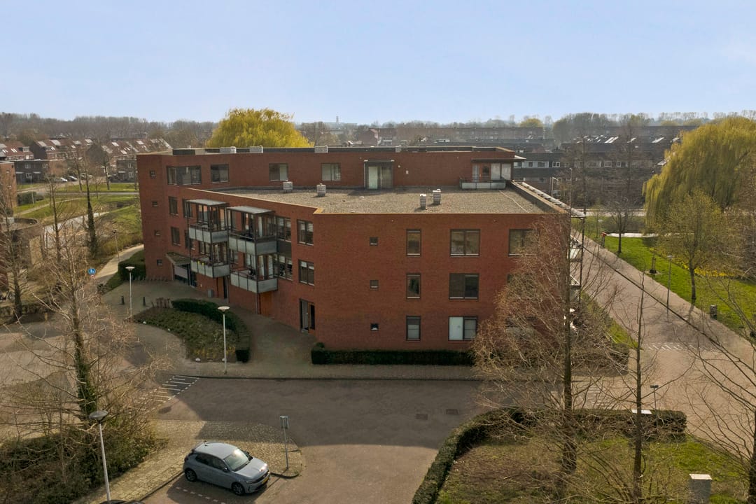 Photo 32 of Polaris 27