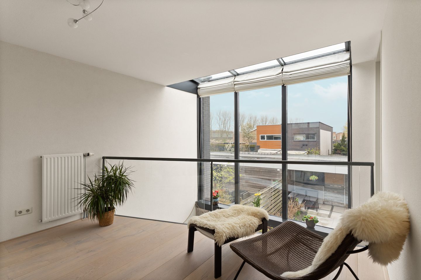 Modern Semi-Detached Home with Mezzanine in Almere Literatuurwijk — 35