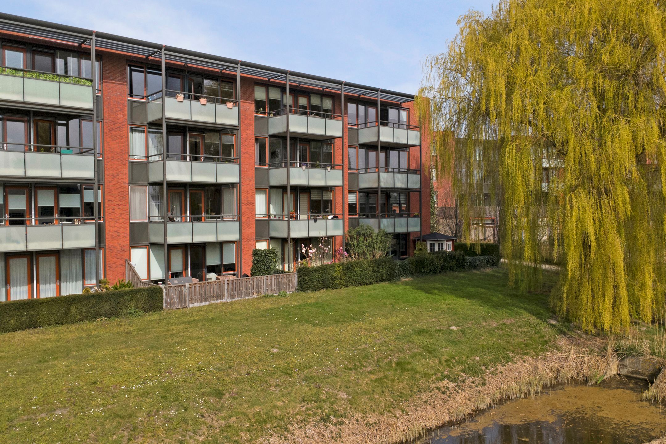 Photo 36 of Polaris 27