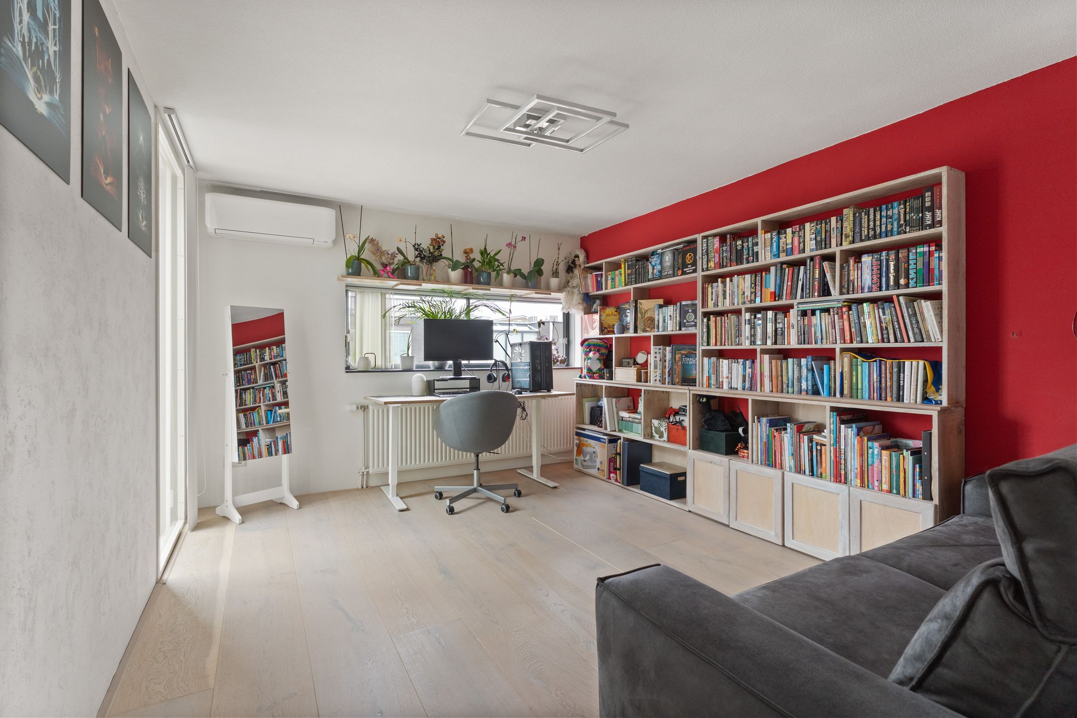 Modern Semi-Detached Home with Mezzanine in Almere Literatuurwijk — 48