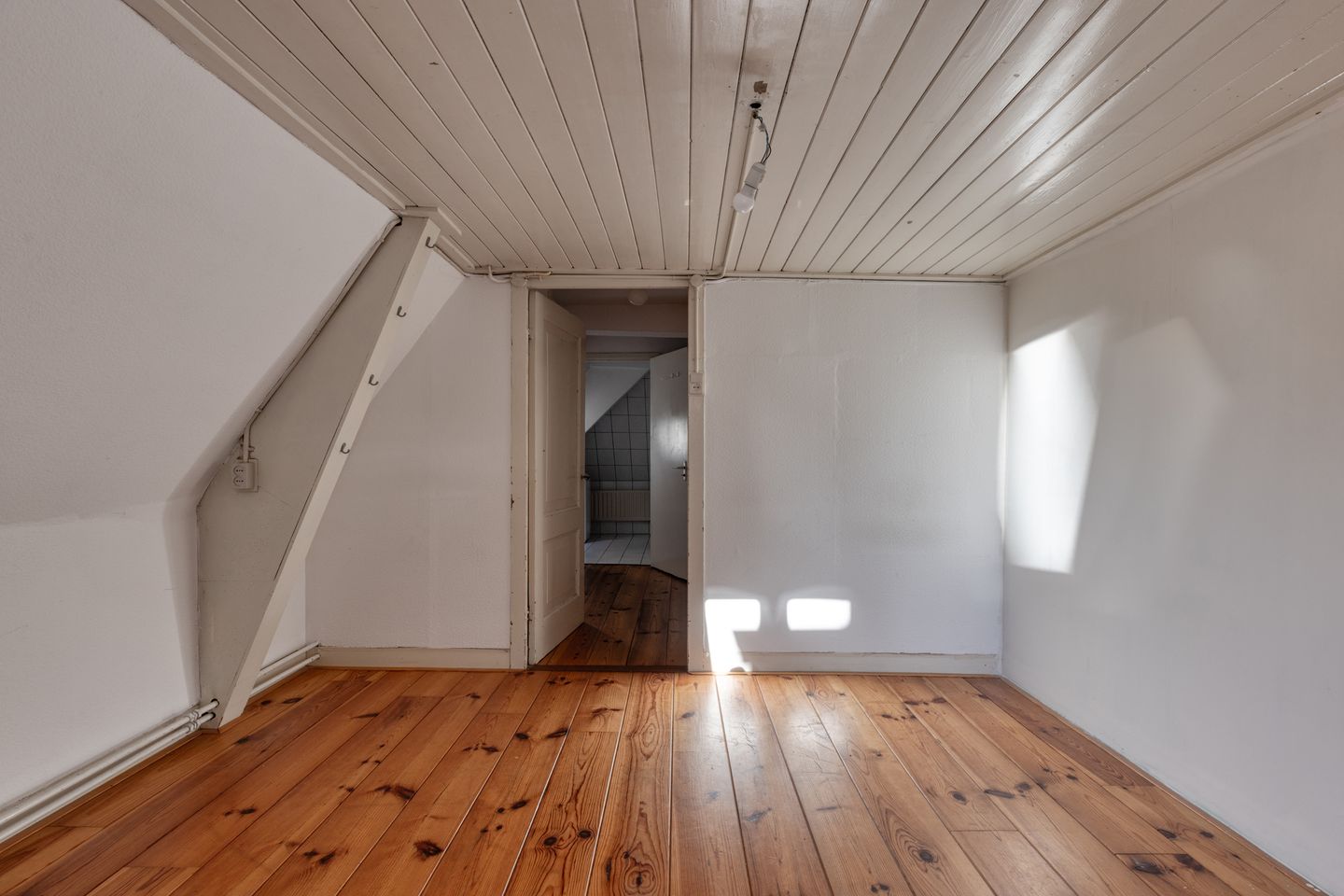 Photo 19 of Middenstraat 45