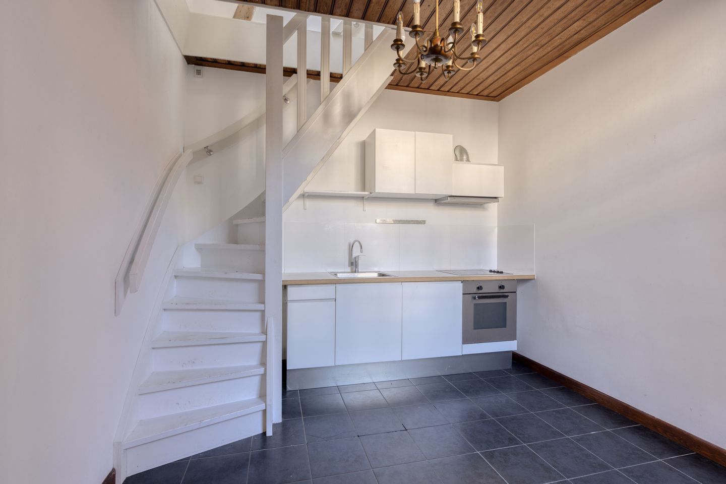 Photo 25 of Middenstraat 45