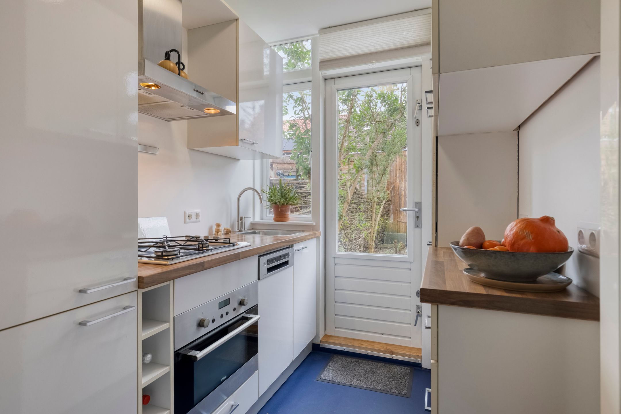 Charming 1930s terraced home with gardens in Arnhem Malburgen-West — 9