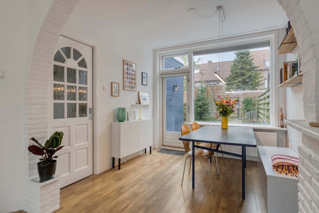 Charming 1930s terraced home with gardens in Arnhem Malburgen-West — 17