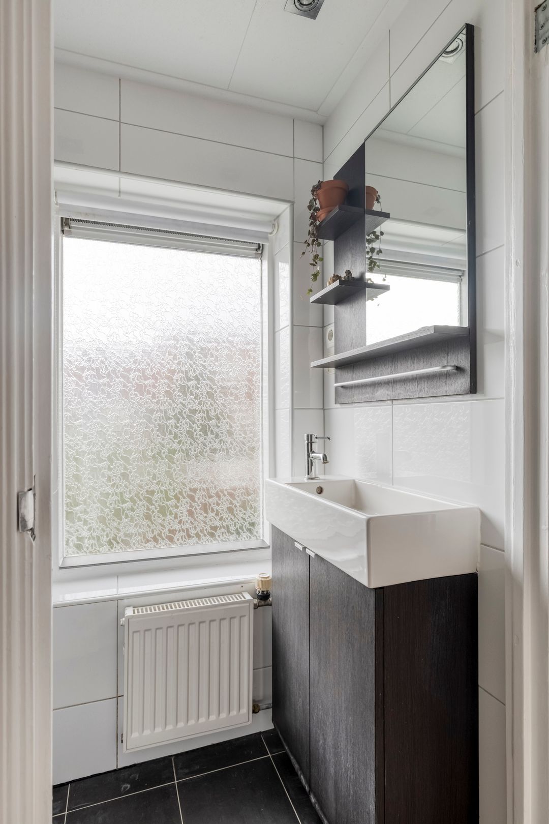 Charming 1930s terraced home with gardens in Arnhem Malburgen-West — 26