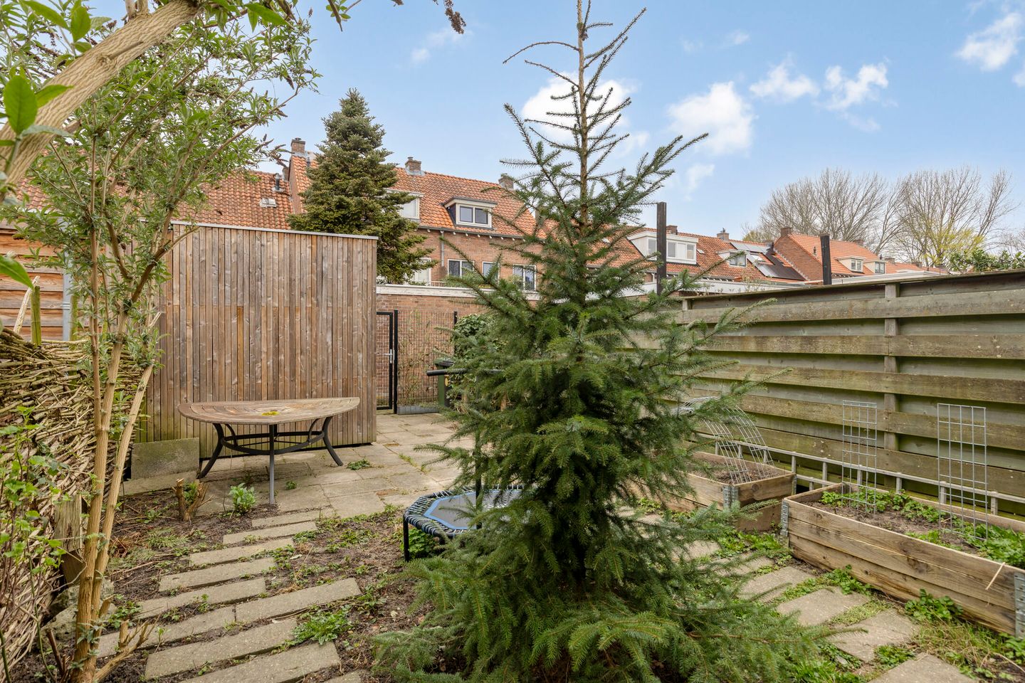 Charming 1930s terraced home with gardens in Arnhem Malburgen-West — 35