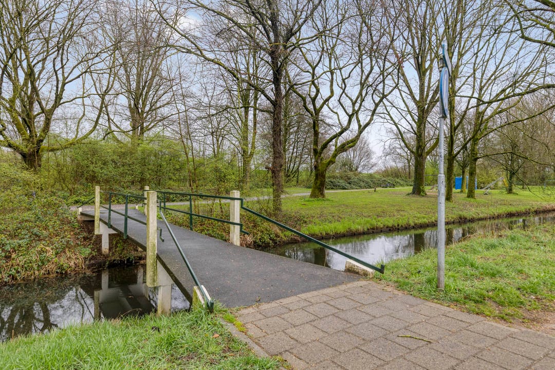 Charming 1930s terraced home with gardens in Arnhem Malburgen-West — 41