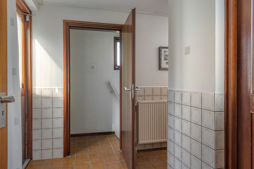 Photo 28 of Buorren 89