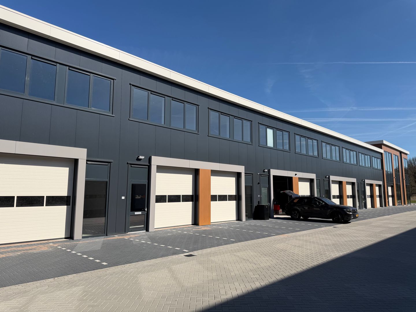 Bekijk foto 2 van Nieuwe Bredase Baan 10-E