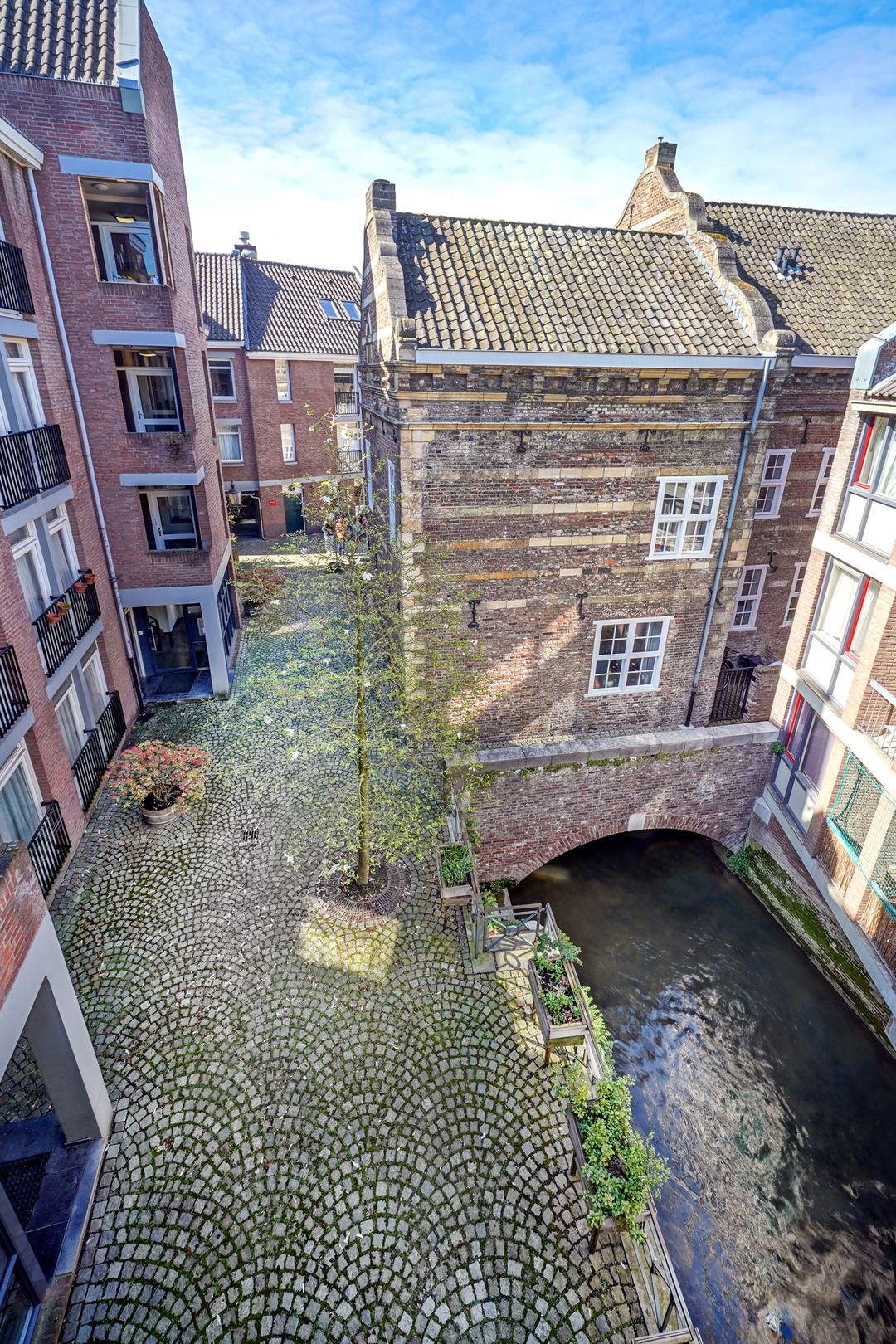 Monumental Townhouse in Historic Jekerkwartier — 22