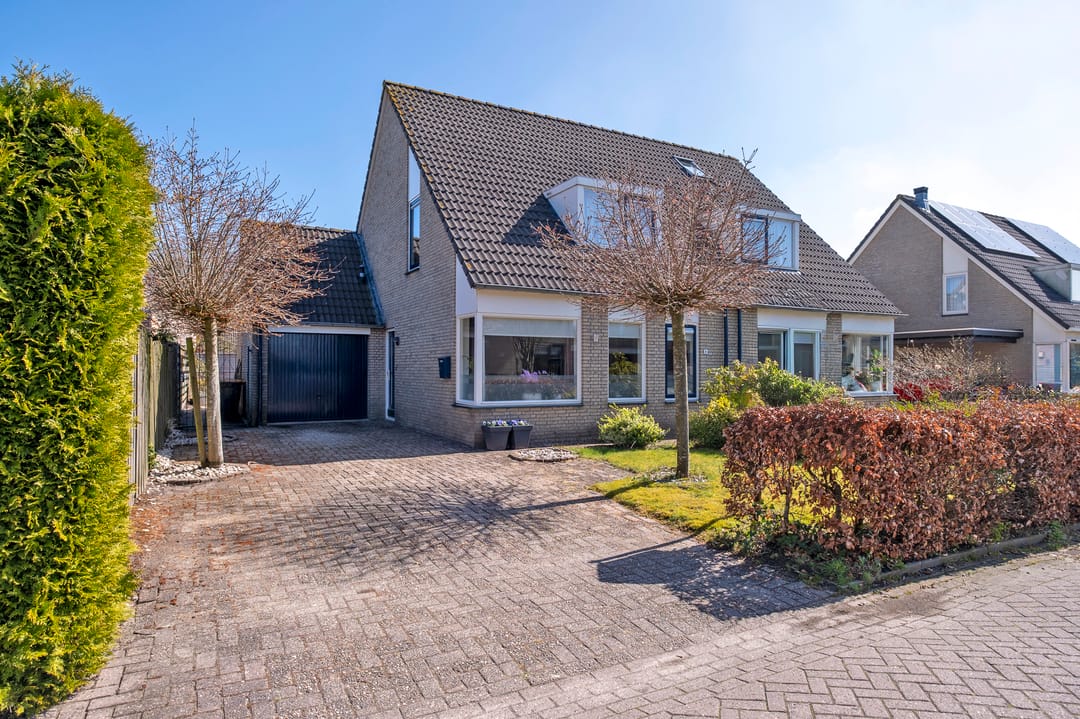 Photo 1 of Walakker 8