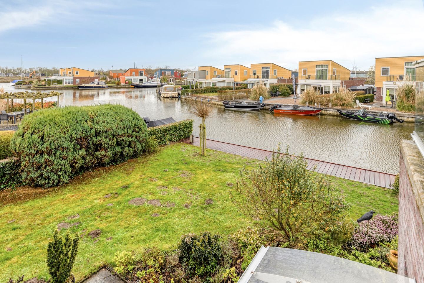 Photo 20 of Suisendijk 14-20