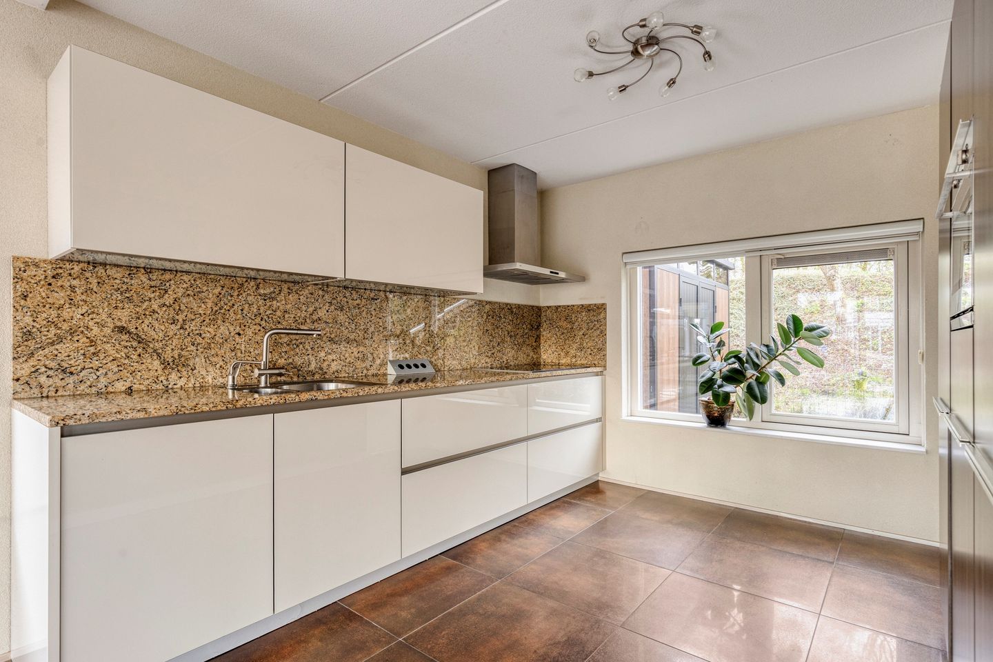 Photo 10 of Suisendijk 14-20