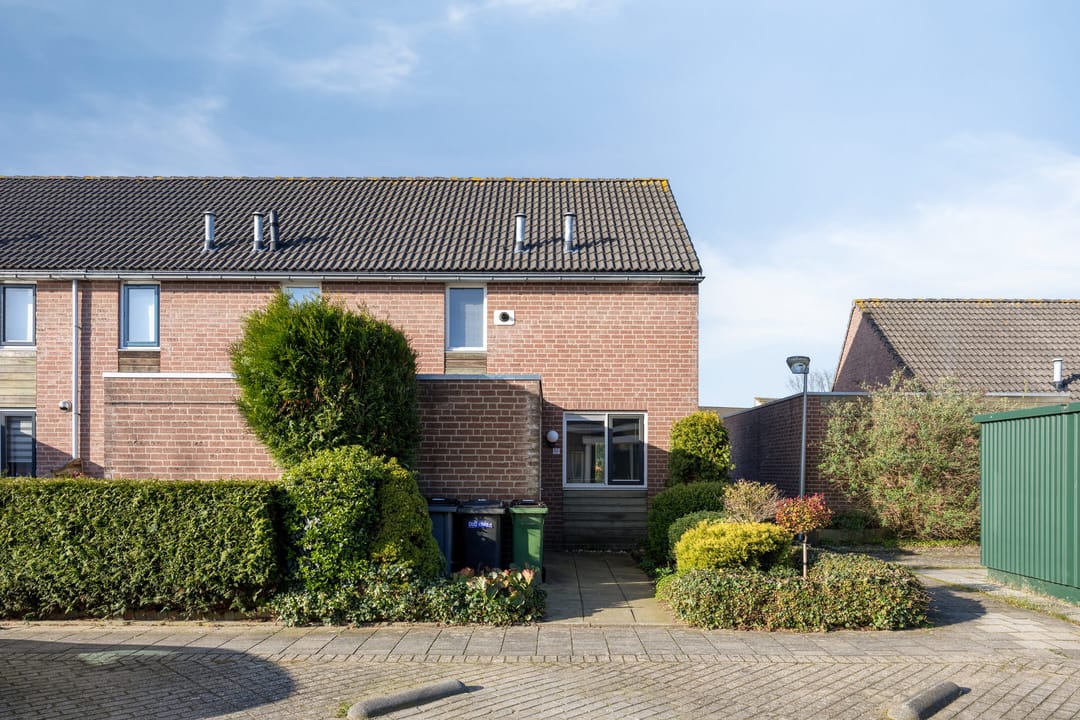Charming corner house in quiet and child-friendly Ooij neighborhood with sunny garden — 28