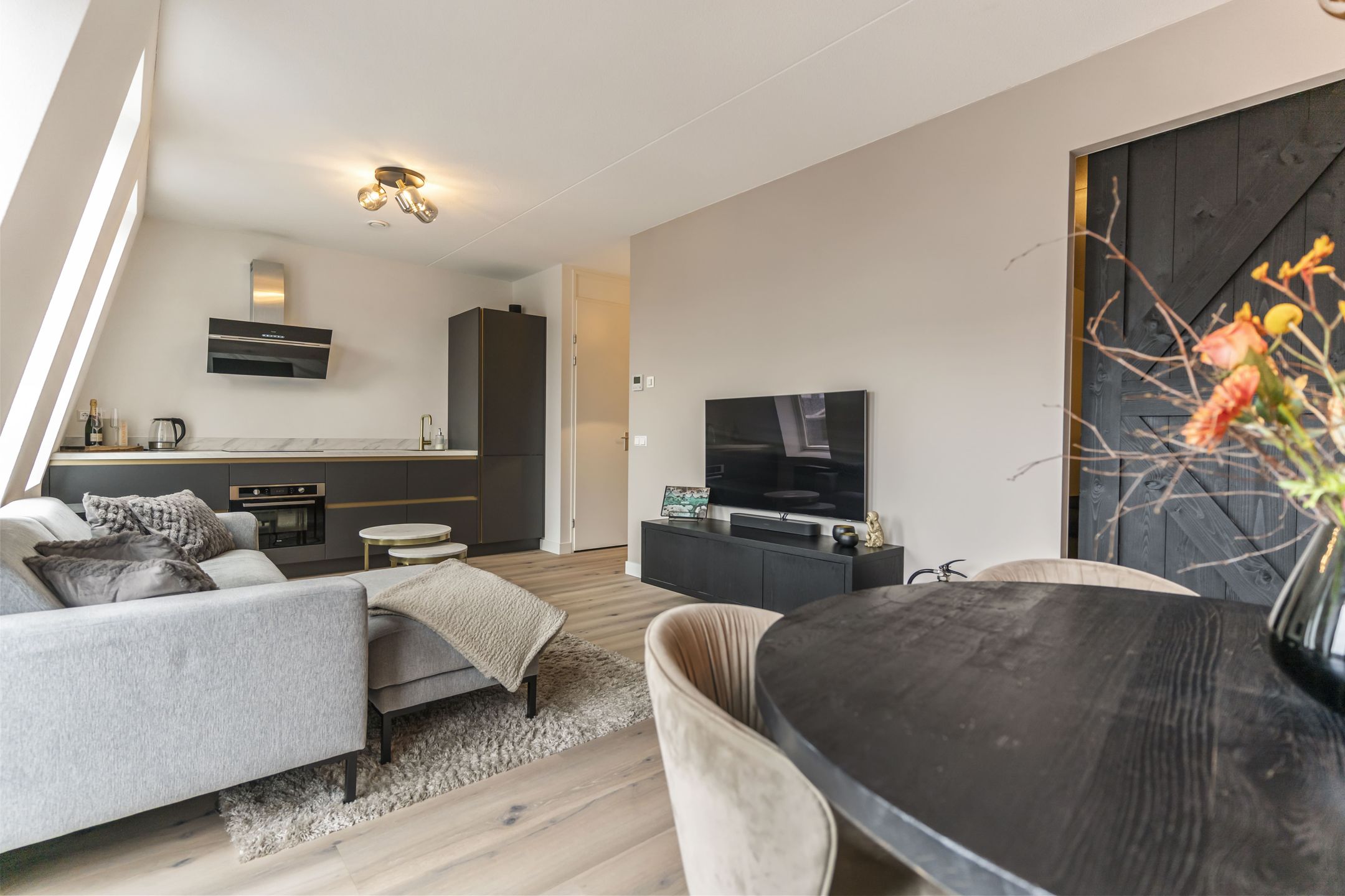 Foto 12 van Onderlangs 30-H