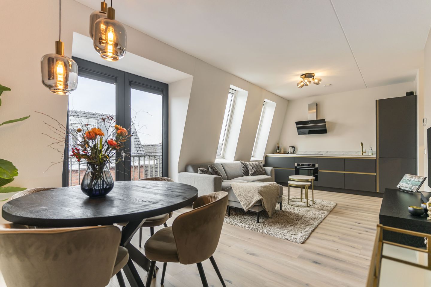 Foto 10 van Onderlangs 30-H