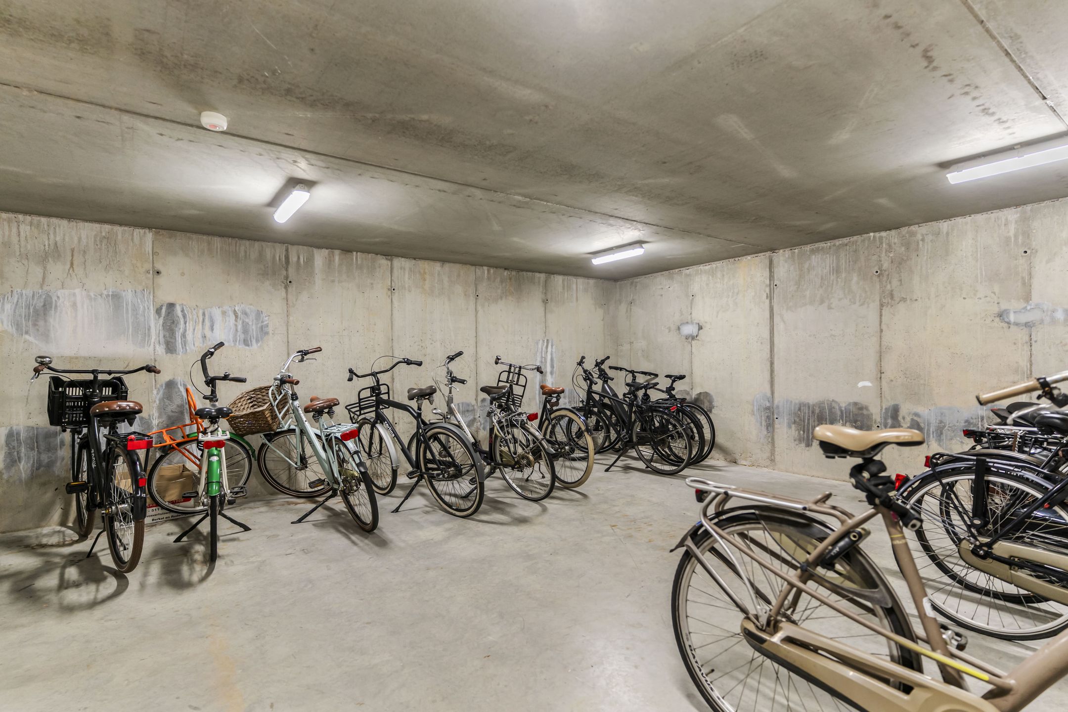 Foto 27 van Onderlangs 30-H