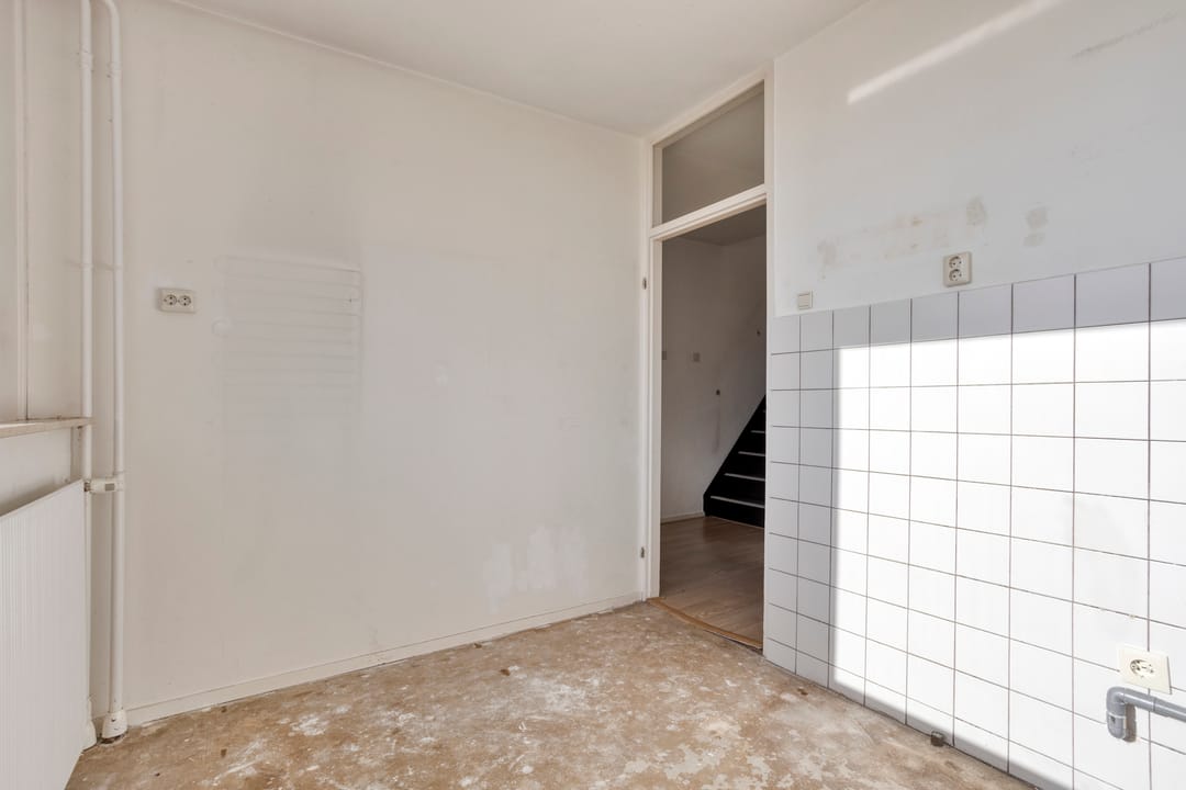 Photo 8 of Voltastraat 3