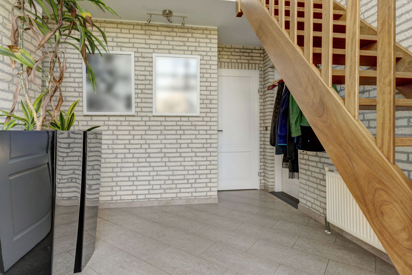 Bekijk foto 3 van Sint Walburg 1