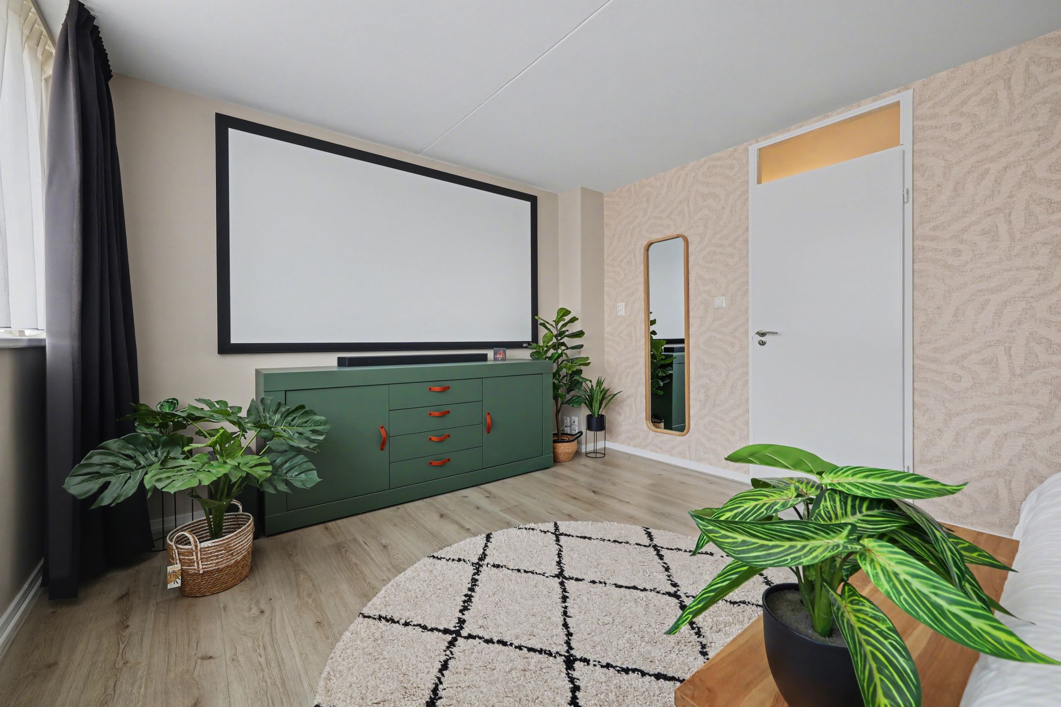 Spacious Energy Efficient Terraced Home with Solar Panels and West-Facing Garden — 21