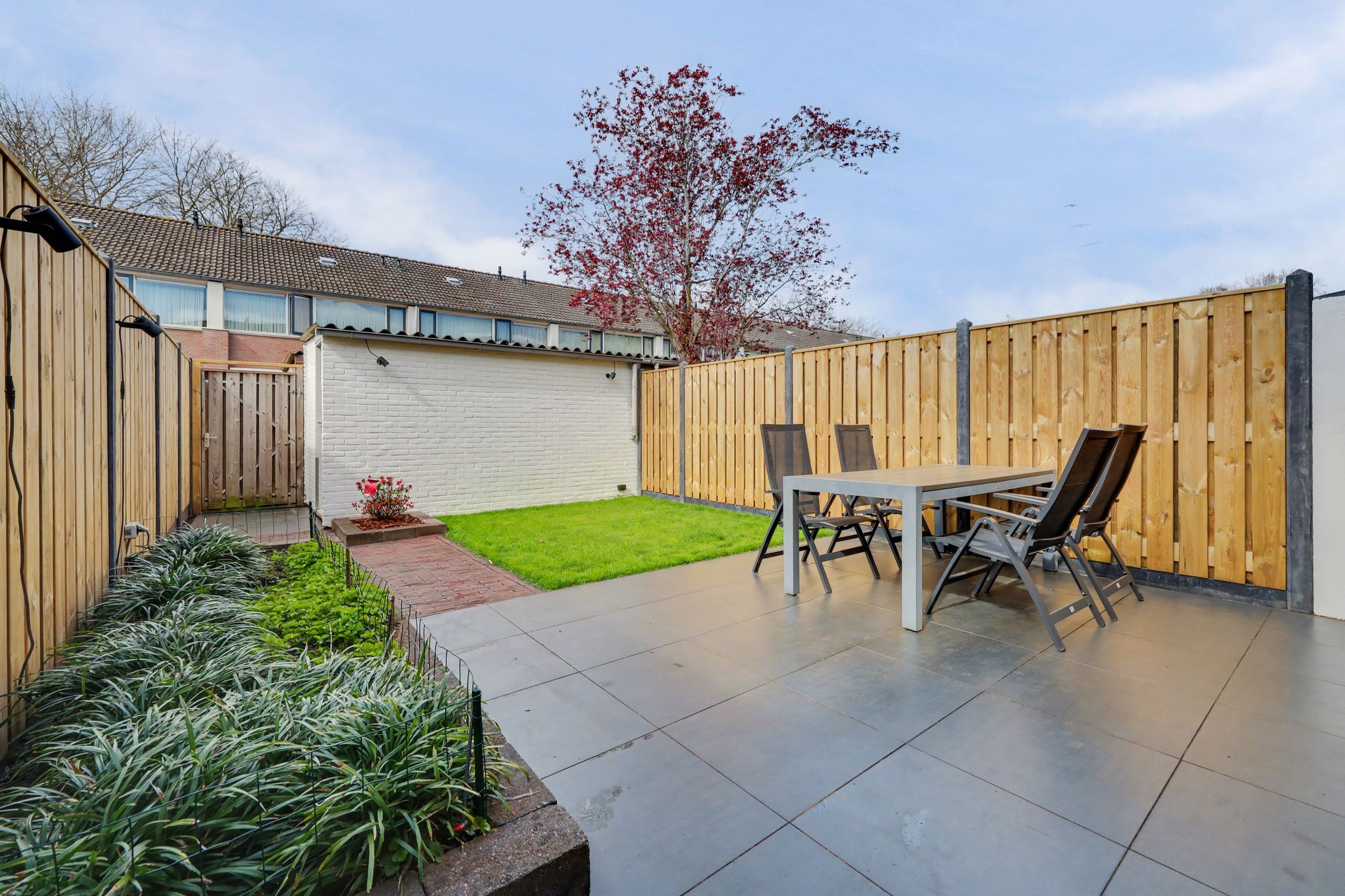 Spacious Energy Efficient Terraced Home with Solar Panels and West-Facing Garden — 36