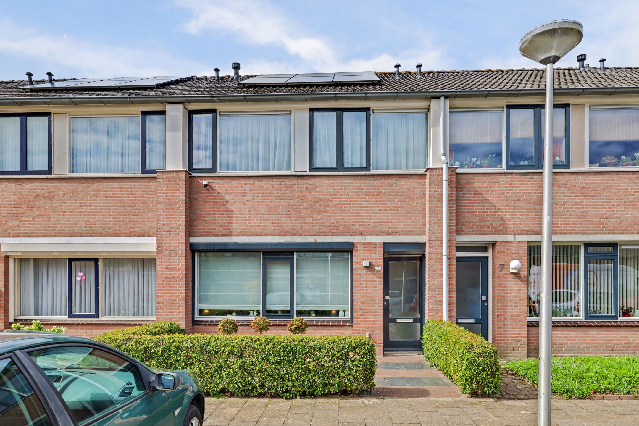 Spacious Energy Efficient Terraced Home with Solar Panels and West-Facing Garden — 42