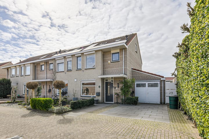 Photo 2 of Van Gistelstraat 29