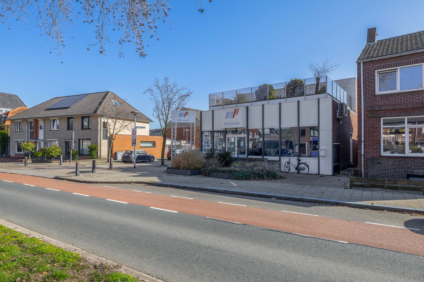 Bekijk foto 2 van Emmastraat 49