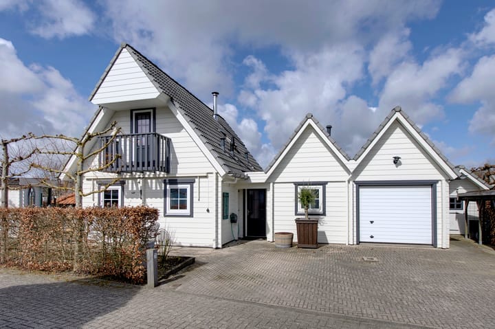 Photo 3 of Oeverlanden 75