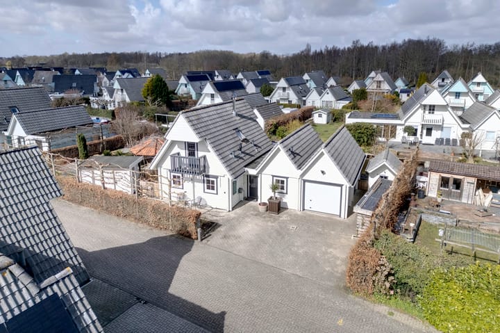 Photo 2 of Oeverlanden 75