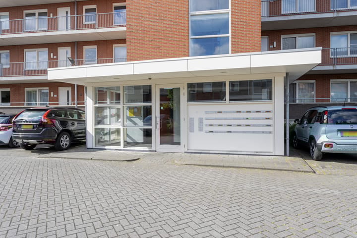 Photo 4 of Oostersingel 76-K