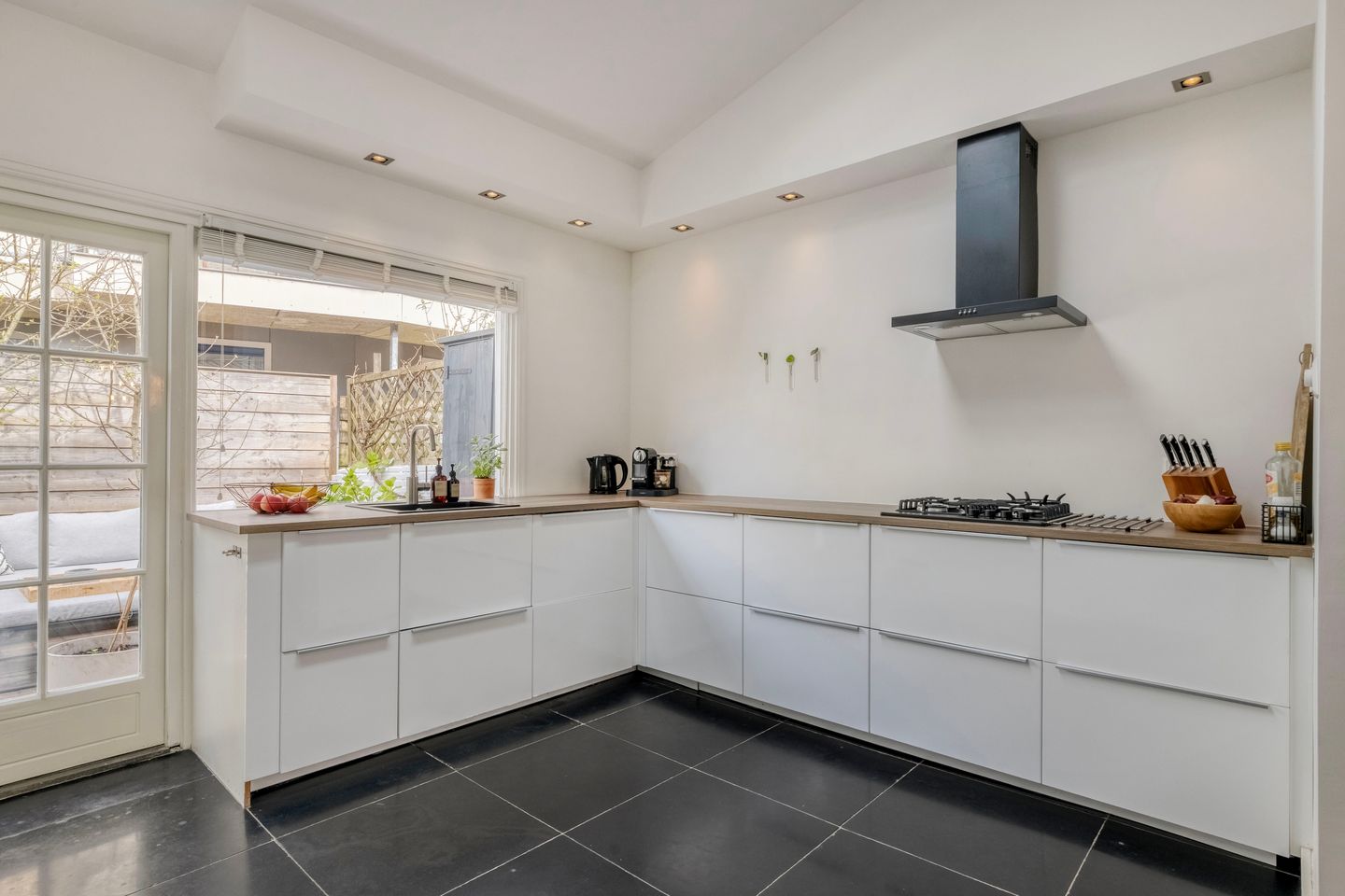 Photo 19 of Van Imhoffstraat 3