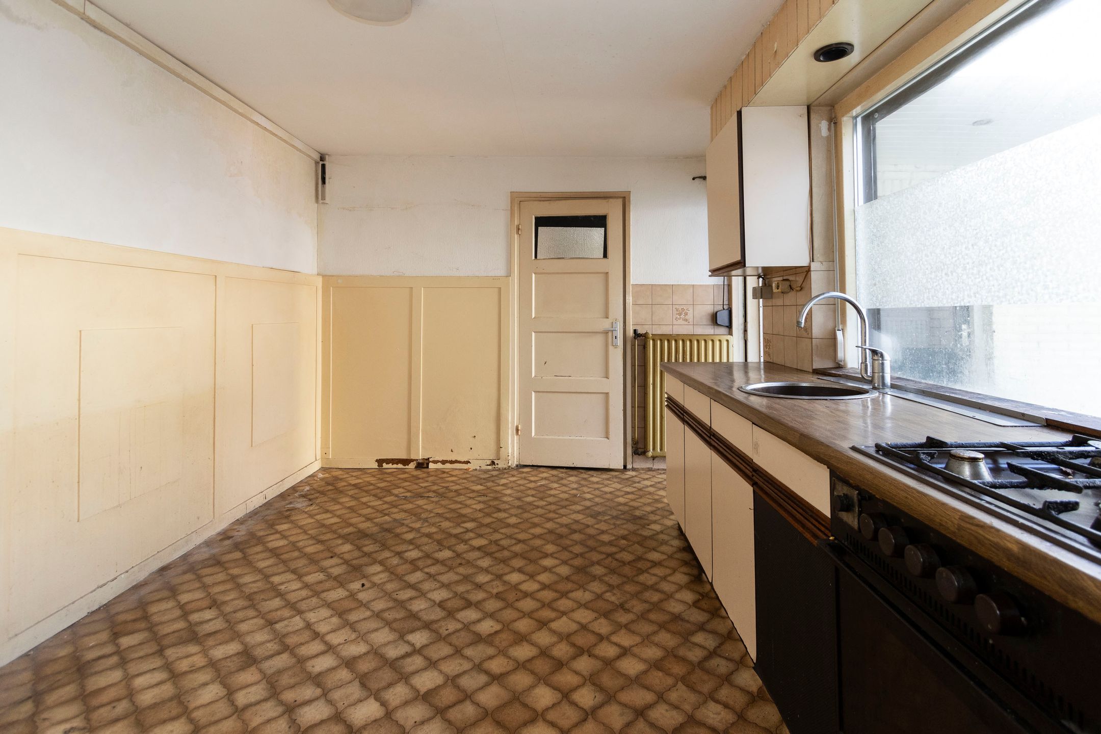 Semi-detached home with renovation potential in central Weert — 15