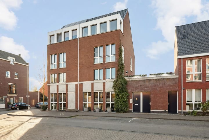 Eyckenstein 37 main image