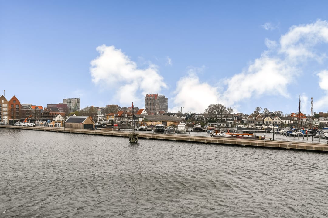 Waterfront apartment with panoramic views on Het Eiland Zaandam — 22