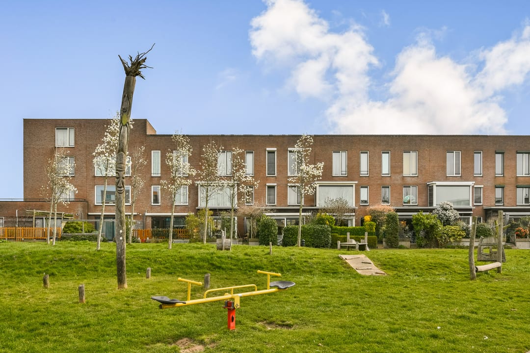 Waterfront apartment with panoramic views on Het Eiland Zaandam — 23