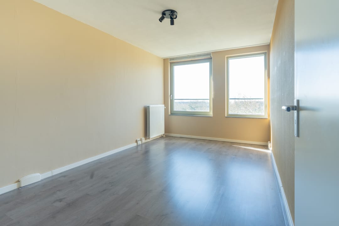 Spacious 3-room apartment with private parking in Hoofddorp centre — 22