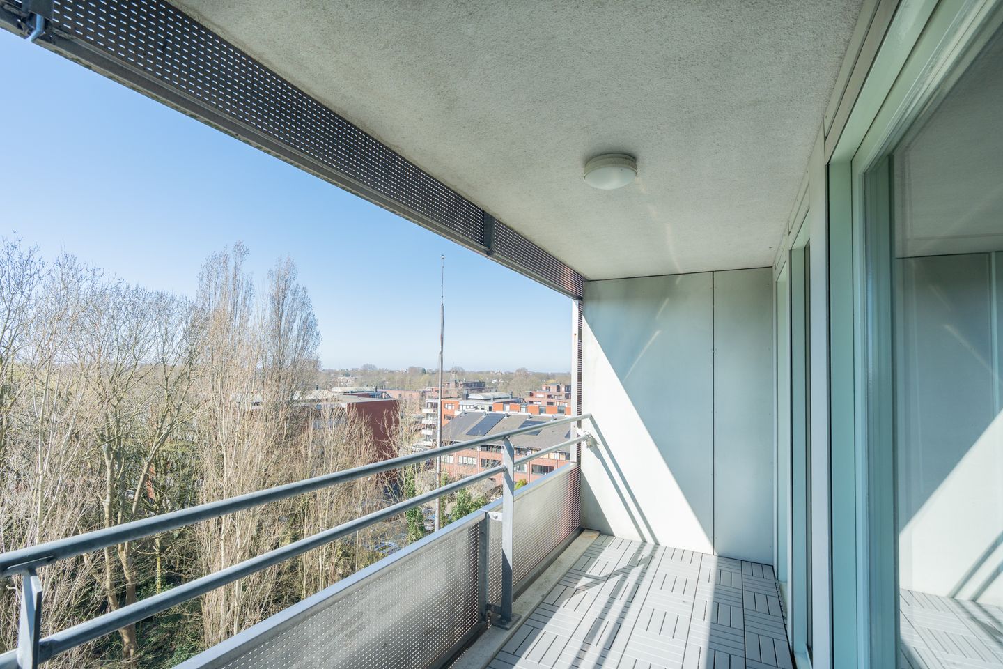 Spacious 3-room apartment with private parking in Hoofddorp centre — 29